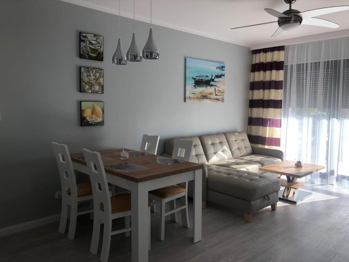 Gardenia Apartament Przy Plazy 17 Dziwnow Exterior photo
